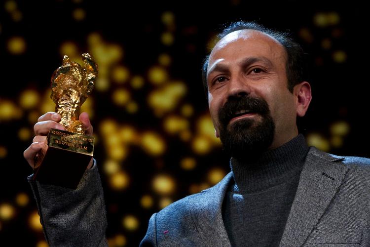 Vinder. »Jeg havde ikke tænkt, at jeg ville vinde denne pris....jeg havde slet ikke tænkt over det«, sagde instruktøren Asghar Farhadi blandt andet i sin takketale. 