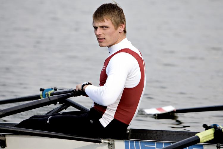 VM. Den femdobbelte verdensmester i indendørsroning Henrik Stephansen træner på Bagsværd Sø. 