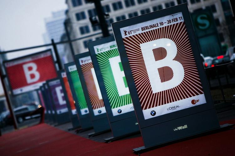 wiedersehen. De røde løbere rulles væk og skiltene tages ned. Berlinalen er slut for denne gang. 