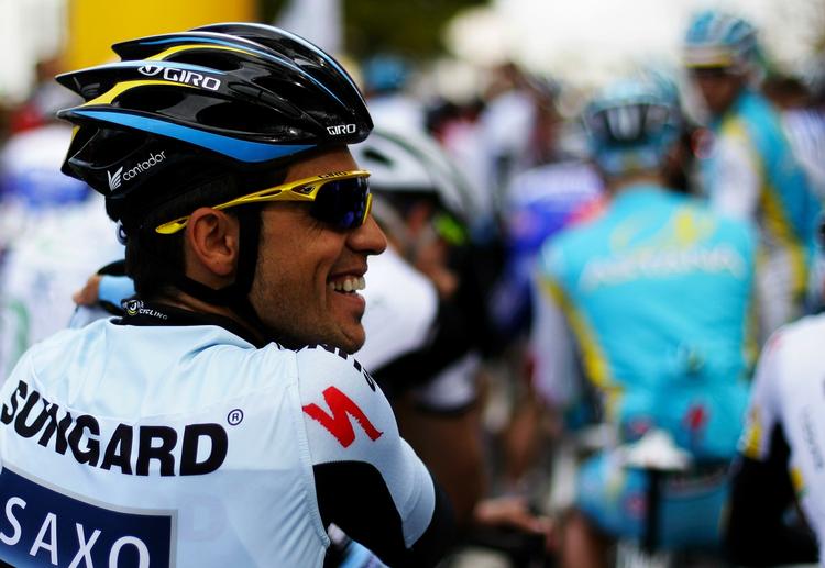 træning. Alberto Contador sætter sig i sadlen igen 4. marts i Vuelta a Murcia. 
