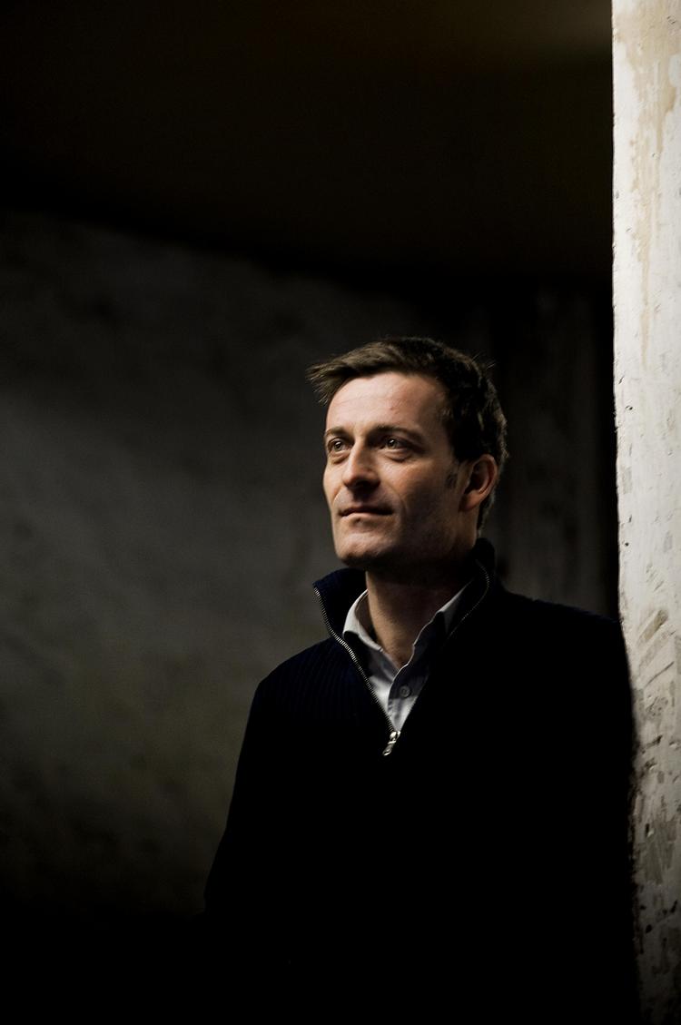 Sverige. »Der eksisterer en udelukkelseskultur, en selvcensurkultur, som er meget mere udpræget i Sverige end i Danmark. Man lukker simpelt hen den frie debat«, siger historikeren og kommentatoren Mikael Jalving, der er aktuel med  bogen 'Absolut Sverige - En rejse i tavshedens rige'. 