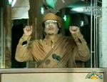 Kampklar. Muammar Gaddafi holdt en tale i går, hvor han nægtede at gå og svor dødelig hævn over sine modstandere. 