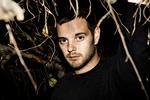 Dunkelt. Mike Skinner alias The Streets alias Death of Marat remixer eget materiale. 