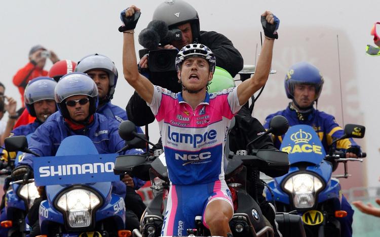 endelig. For første gang i halvandet år var Damiano Cunego først over stregen. 