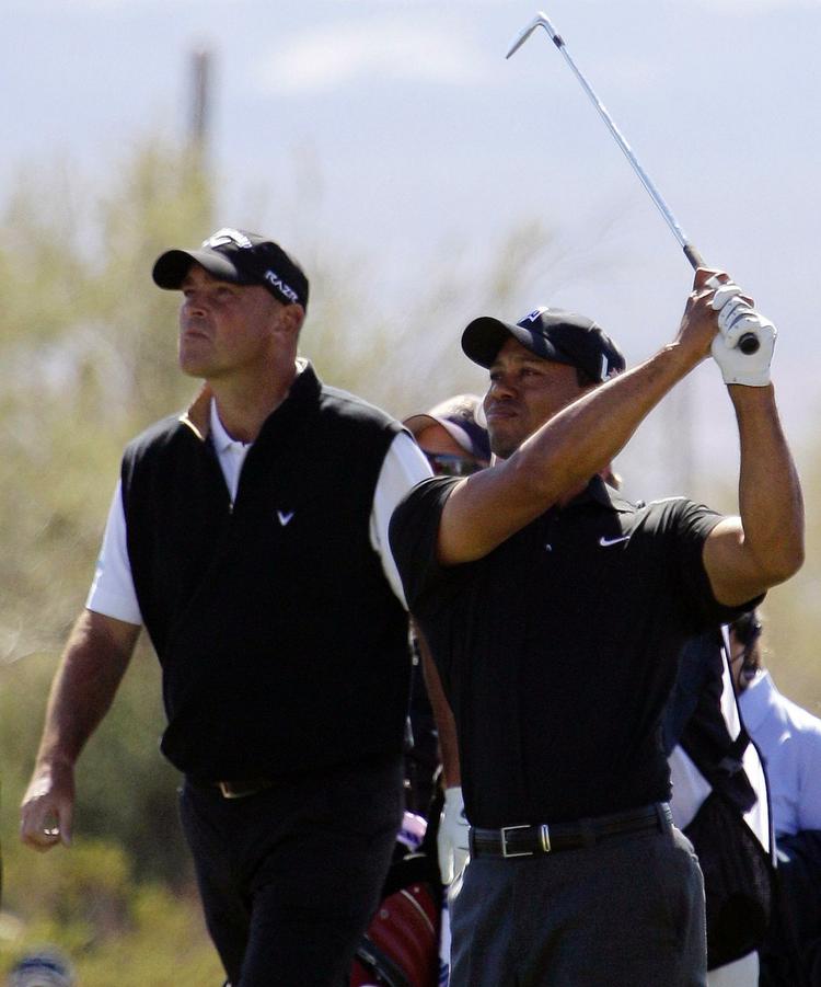 hulspil. Det bølgede frem og tilbage, inden Thomas Bjørn på 19. hul besejrede Tiger Woods. 