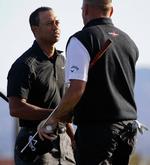 vennerne. Efter matchen havde Tiger Woods og Thomas Bjørn udelukkende opmuntrende ord at sige om hinanden. 
