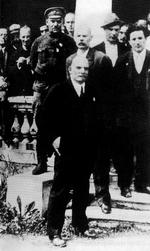 Rødt. Lenin fotograferet i sommeren 1920, hvor grunden til Komintern blev lagt på kommunistpartiets anden kongres. 