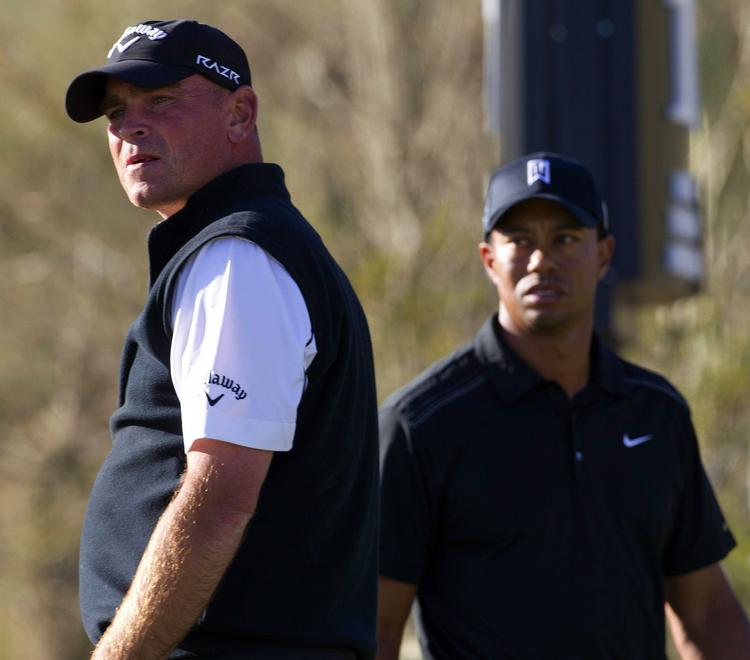 svært. Thomas Bjørn fik sig en stor skalp i form af Tiger Woods i første hulspilsopgør i Arizona. Men nu venter hulspillets mester. 