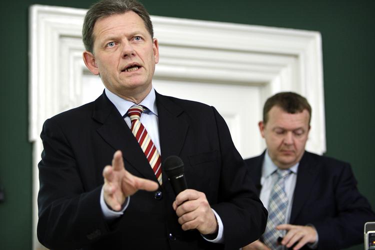 Niks. Private skal ikke kunne få magtbeføjelser, som Venstre foreslår i dag. Den slags skal staten fortsat have monopol på, siger Barfoed. 