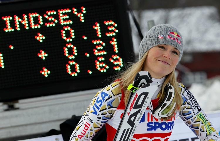 marginaler. Lindsey Vonn foran resultattavlen, der dokumenterer hendes sejr i dag. 