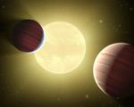 FØLGESVENDE. Nasa-sonde har opdaget to planeter, der deler kredsløb om deres sol. 