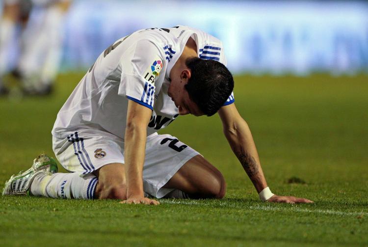nede. Med uafgjort mod Deportivo La Coruna  er Angel di Maria og Real Madrid syv point efter Barcelona. 