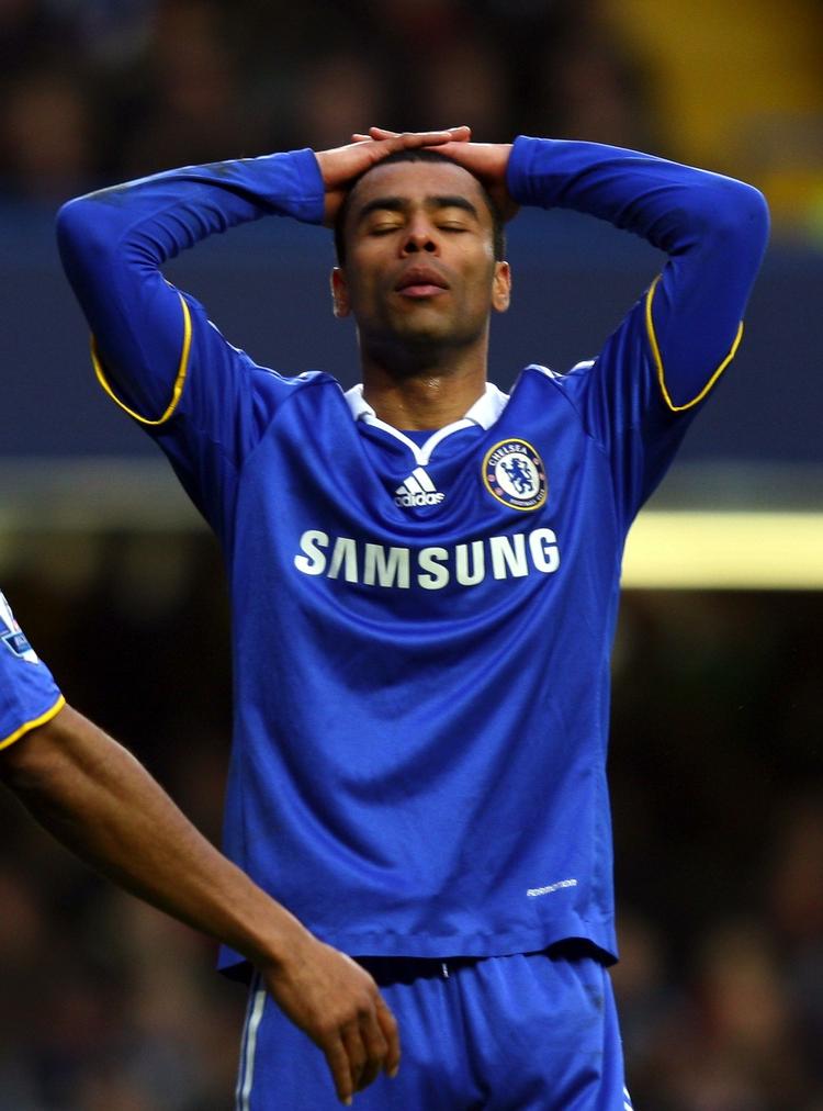 Ashley Cole har vundet en FA Cup med Chelsea og tre gange med Arsenal. Arkivfoto. 