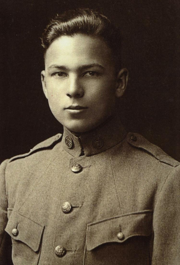 Før. Frank Buckles fotograferet i 1917. Han løj sig ældre for at blive hvervet til Første Verdenskrig. 