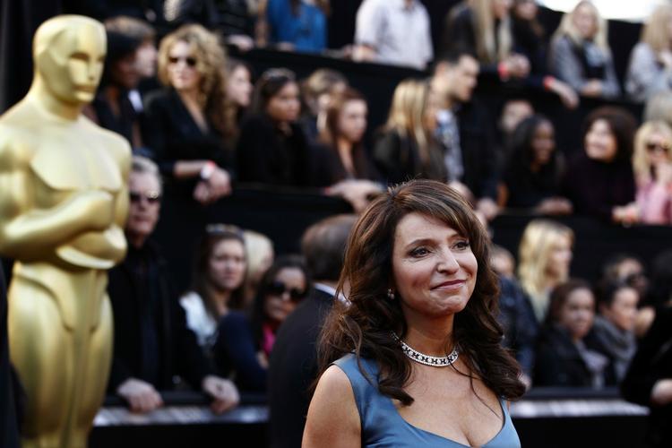 Oscar. Susanne Bier på den røde løber i Hollywood i nat, dansk tid. 