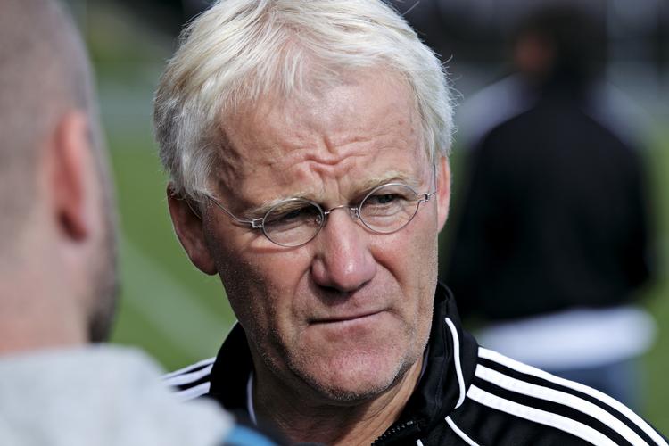 stop. Landstræner Morten Olsen har stået i spidsen for det danske landshold gennem en periode med succes med hold uden de store stjerner. Men Morten Olsen har valgt at stoppe, når han har været landstræner i 12 år. Arkivfoto. 