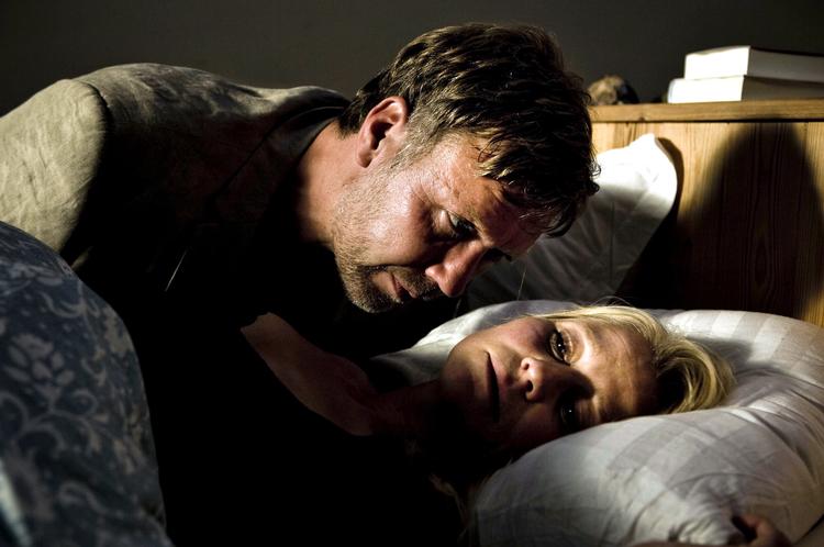 Torsdagsfilm. Oscarkandidaten 'Hævnen' med Mikael Persbrandt og Trine Dyrholm var en af de mange film, som i 2010 fik premiere på en torsdag. Ordningen er nu blevet forlænget - indtil videre til udgangen af 2011.