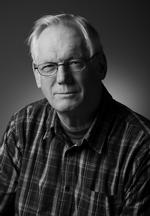 Knuder. Martin Jensen kræver en omhyggelig læser, for at finurlighederne, som spiller ind i løsningen af gåden, ikke overses. 