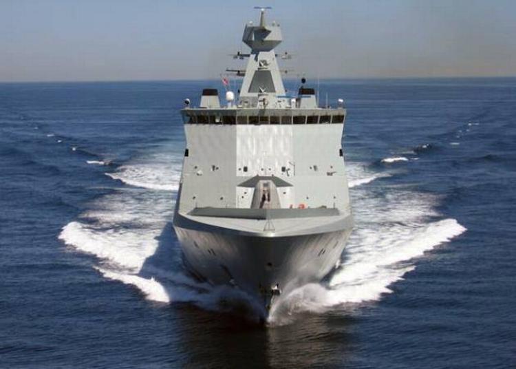 Aktion. Det danske flådefartøj 'Esbern Snare' har taget flere pirater på fersk gerning. 