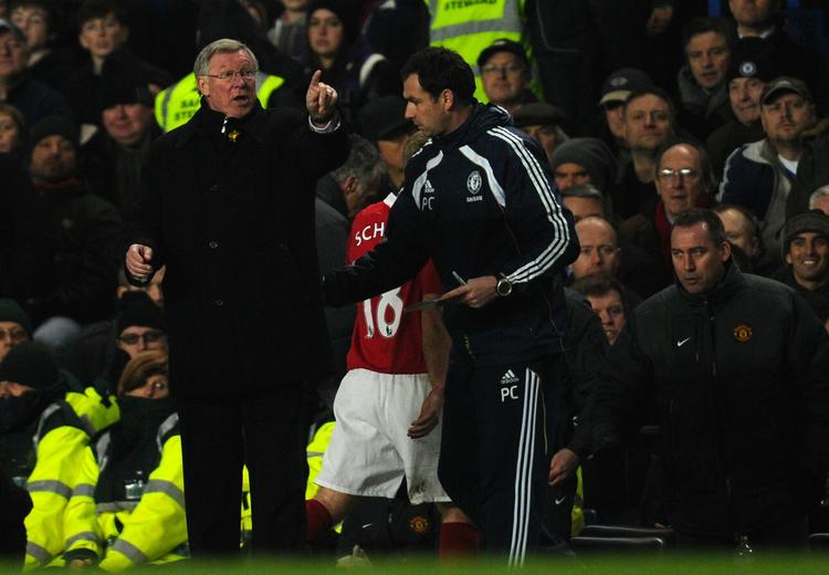 ophidset. Temperamentet løb af med Manchester Uniteds manager Sir Alex Ferguson efter kampen mod Chelsea, hvor dommerne stod for skud. 