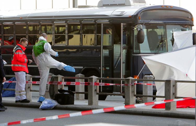 TERROR. En etnisk albaners overfald på en gruppe amerikanske soldater ved en bus ud for Frankfurts lufthavn var muligvis terror, mener den tyske anklagemyndighed. 
