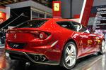 Ferrari FF er familievenlig, da den har en bagklap, stort bagagerum og fire siddepladser. 