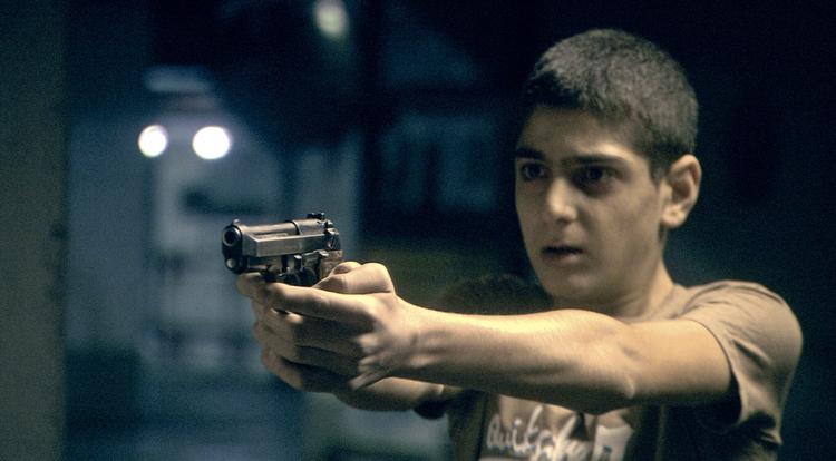 barsk. Oscarnominerede 'Ajami' er fortalt i en hårdkogt realisme, der minder om tv-serien 'The Wire'.