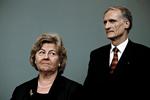 Skiftedag. Birthe Rønn Hornbech mener, at hendes forgængere i Integrationsministeriet har fejlet. Her ses hun ved overdragelsesforretningen i 2007, hvor hun afløste Bertel Haarder. 
