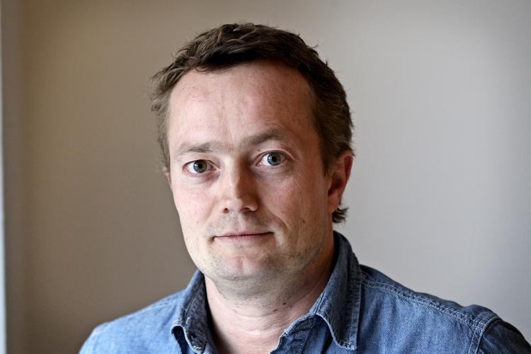 indlandschef. Reporter, redigerende og netsouschef. Kasketterne har været forskellige og mange i Bo Søndergaards tid på Politiken. 