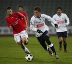 topkamp. Vejle og AGF ligger til oprykning fra 1. division. Og Vejle får næste år Kolding med i en større sydøstjysk fusion. 