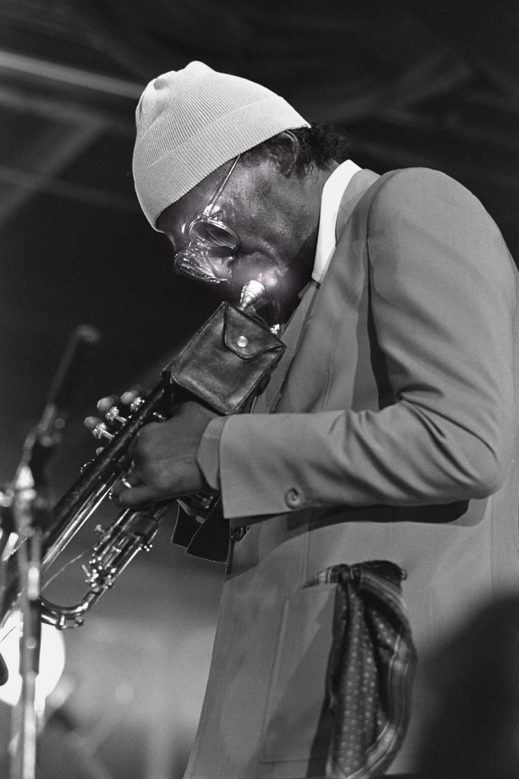 Miles Davis' sekstet udgav i 1959 'Kind of Blue' - en af jazzhistoriens mest skelsættende indspilninger; der også er verdens mest solgte jazzplade. 