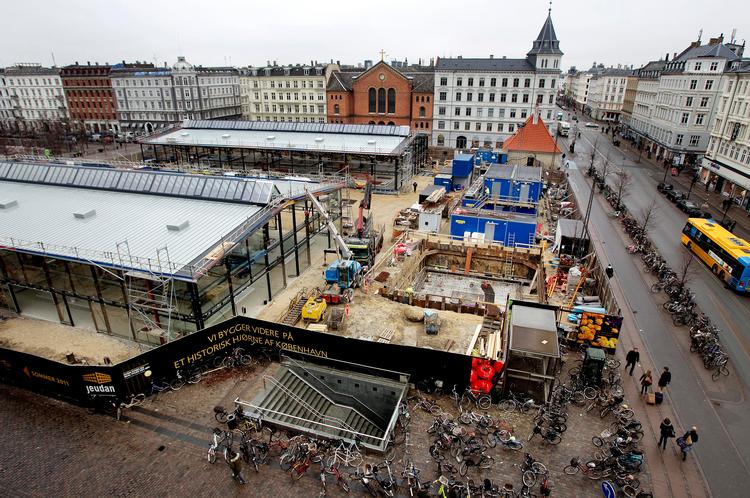 Løsning. De kommende Torvehaller på byens gamle grønttorv, Israels Plads, er et af mange eksempler på, hvordan man kan få maden tilbage som et omdrejningspunkt for livet i byen. 