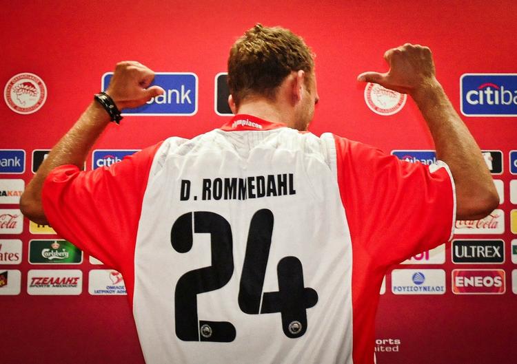 Mesterligt. Dennis Rommedahl kan formentlig snart kalde sig national mester i Grækenland. I Holland nåede Rommedahl at vinde fire mesterskaber med PSV Eindhoven i perioden 1997-2003. 