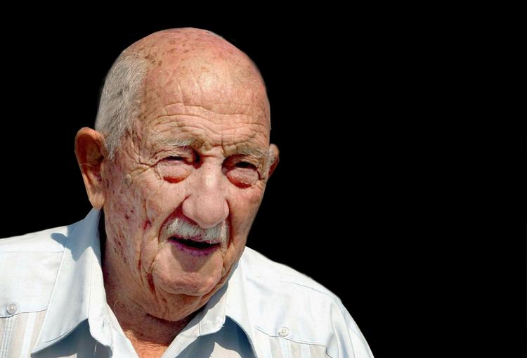 Rejseledsager. Alberto Granado er død i Havana.  Han er kendt som Che Guevaras rejsemakker fra deres tohjulede på tværs af Sydamerika. 