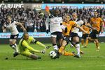 underholdende. Tottenham og Wolverhampton leverede et brag af en 3-3-kamp i Premier League søndag. London-spillerne skal dog nok være friske til klubbens største internationale kamp mod Milan onsdag. 
