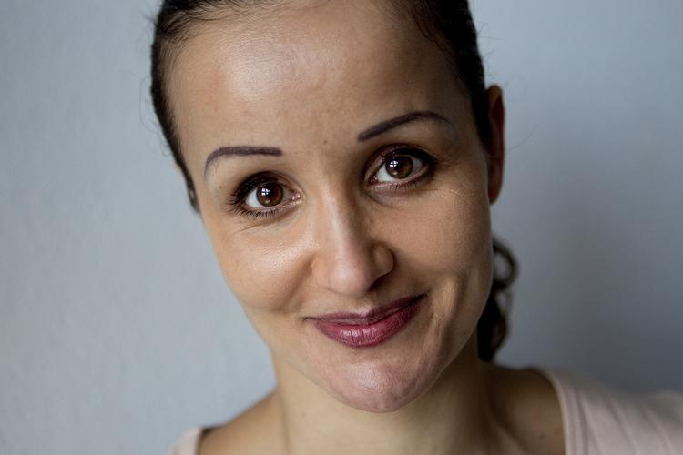 LIGEGLAD. »Jeg har på ingen måde tænkt mig at læse aviser eller følge med i nyhederne«, siger den dømte, men tilsyneladende ligeglade, Milena Penkowa til eb.dk. 