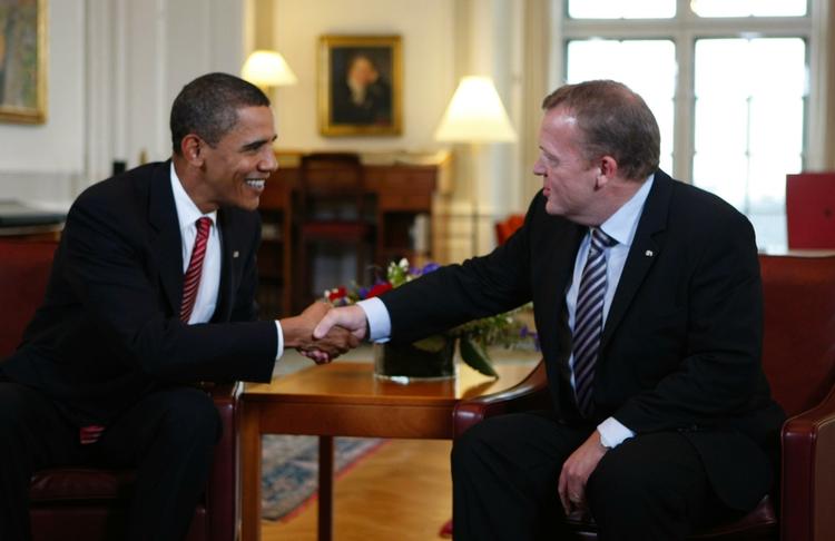 Bånd. På mandag mødes statsminister Lars Løkke Rasmussen i Det Hvide Hus med den amerikanske præsident, Barack Obama. 