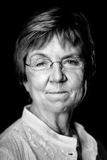 Marianne Jelved (R) mener, at integrationsminister Søren Pind (V) er ude i det modsatte af en frihedskamp, når han snakker om at assimiliere frem for at integrere. 