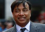 Den indiske stålmagnat Lakshmi Mittal, 60 år, har 31,1 milliarder dollar eller 162.653.000.000 danske kroner. 