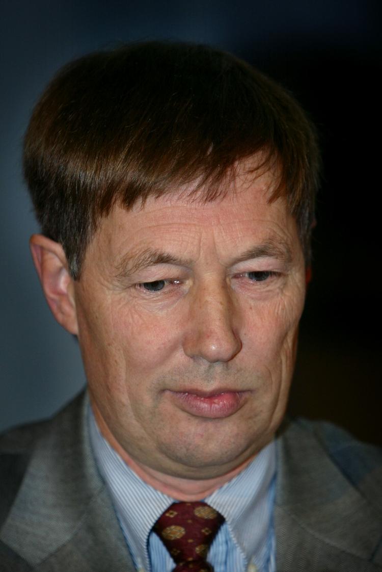 Sidste dansker på listen er Niels Peter Louis-Hanser, 63 år og fra Coloplast. Han er god for 1,8 milliarder dollar eller 9.414.000.000 danske kroner. 