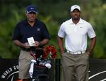 tålmodig. Caddien Steve Williams har ikke båret vinderens køller i de seneste 16 måneder, men det får ikke Tiger Woods til at ændre sit sæsonplanlægning. 