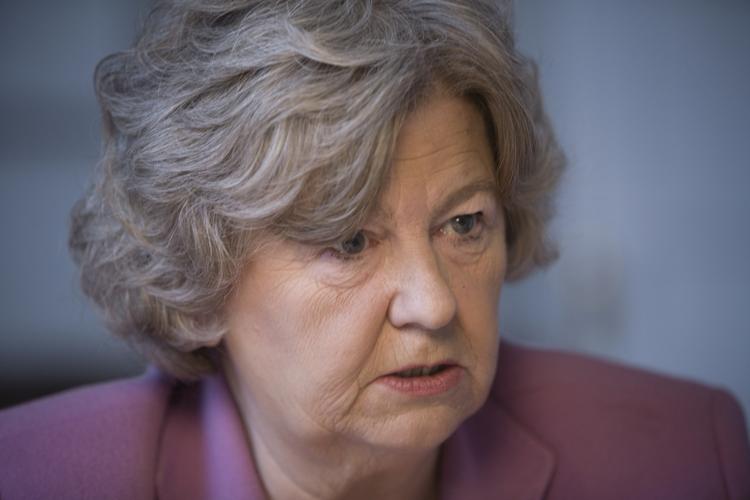 Erstatning. Tidligere integrationsminister Birthe Rønn Hornbech skal selv til lommerne, mener de statsløses forening. 