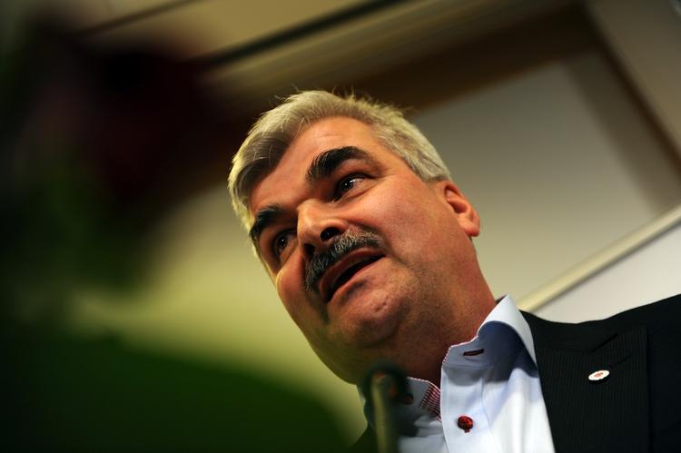 Udfordrer. 48-årige Håkan Juholt skal bringe Socialdemokraterna i Sverige tilbage til magten. 