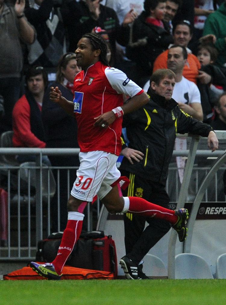 Kasse. Bragas Alan Silva sendte bolden i Liverpools net. 