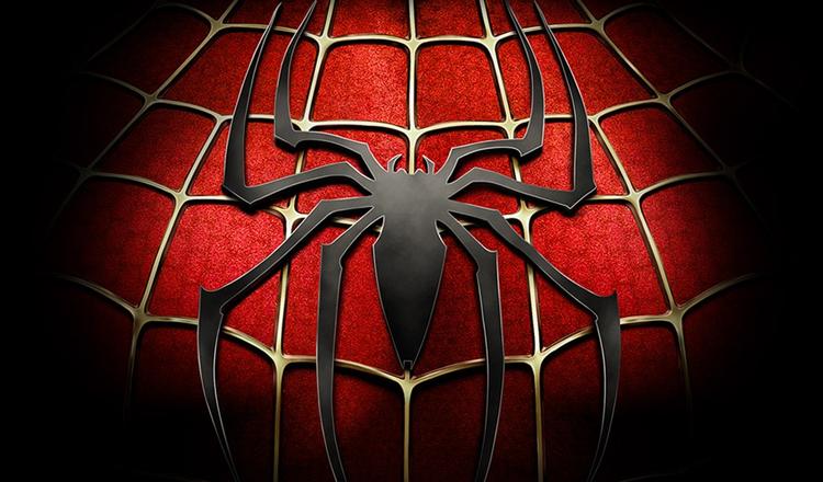 spiderman. Julie Taymor skulle have stået i spidsen for den dyreste musical i historien med musik af Bono og The Edge. Men efter dårlige anmeldelser af forpremieren er hun nu blevet fyret. 