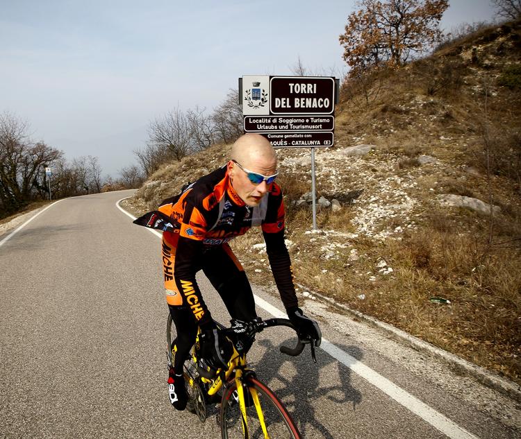 Oprustning. 23. februar vil Michael Rasmussen og hans sponsor, Christina Hembo, annoncere, hvem der har skudt et millionbeløb i holdet. 