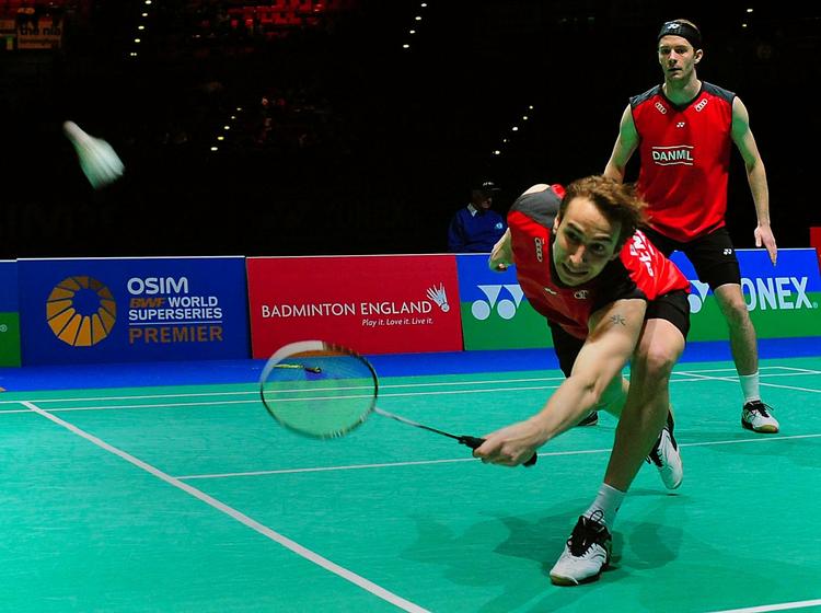 vindere. Mathias Boe (tv.) samler op med Carsten Mogensen som aktiv tilskuer. 