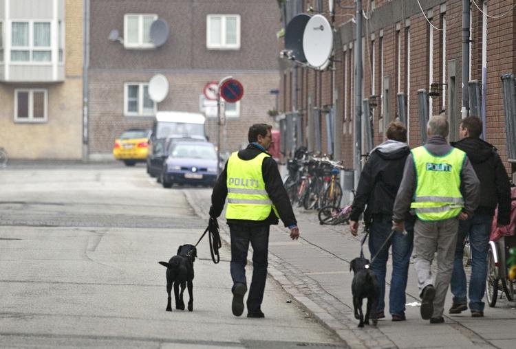 Mandag morgen afsøger politiet områder ved Blågårdsgade, 