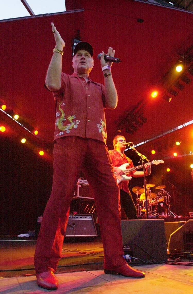 Entertainer. Mike Love var kendt som motoren i Beach Boys live-show. Overfor ham stod Brian Wilson, bandets geni. 