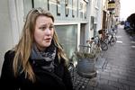 Bange. Stine Nygaards mor kan passe sine børnebørn om aftenen, hvis forældrene skal ud. Stine Nygaard er nemlig ikke meget for, at børnene kommer udenfor efter mørkets - og bandernes - frembrud. 